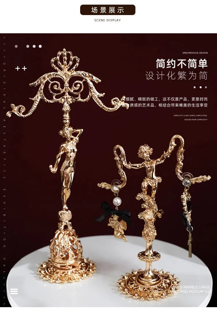 présentoir bijoux or rouge baroque velours classique support bagues boucles doreilles colliers chambre