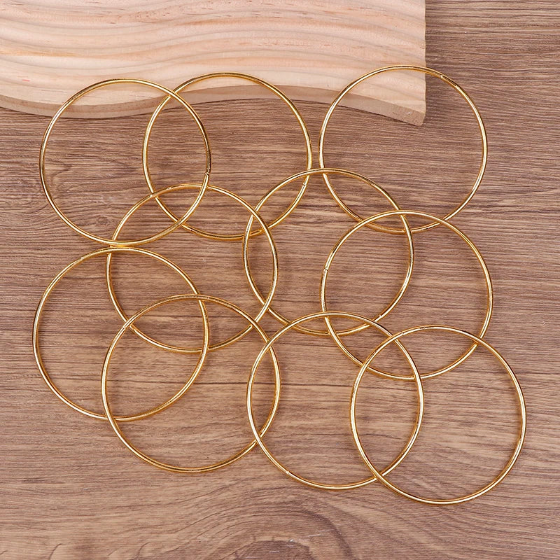 anneaux decoratifs dorés ronds lisses minimaliste lot 10 anneaux 8cm bois
