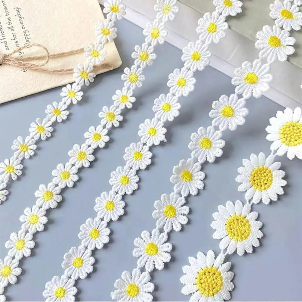 ruban décoratif brodé marguerites fleurs blanc jaune diy craft supplies opaques fournitures couture artisanat