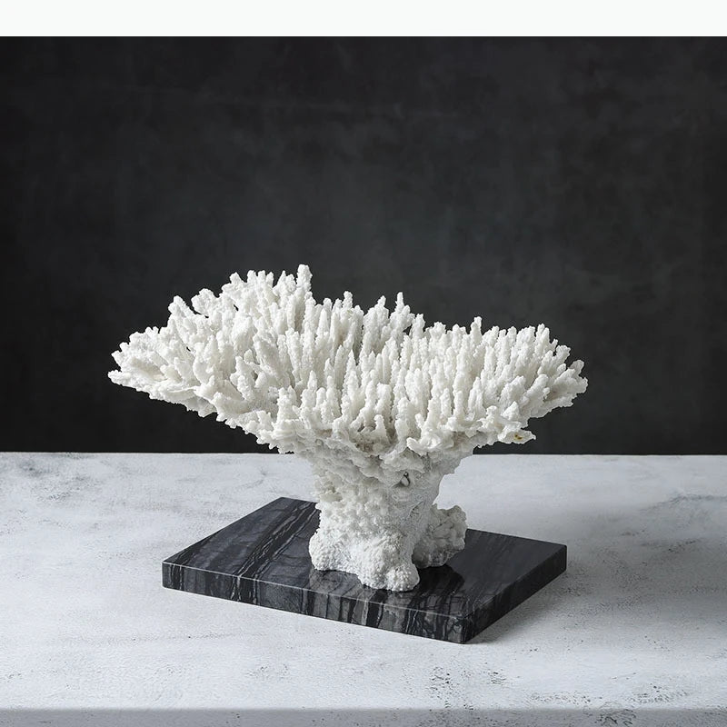 sculpture décorative corail blanc noir texture naturelle décorative sculptural base pierre noire moderne