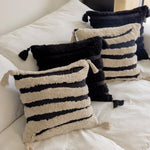 coussin carré géométrique brodé noir blanc rayures moderne amovible lavable 45x45cm