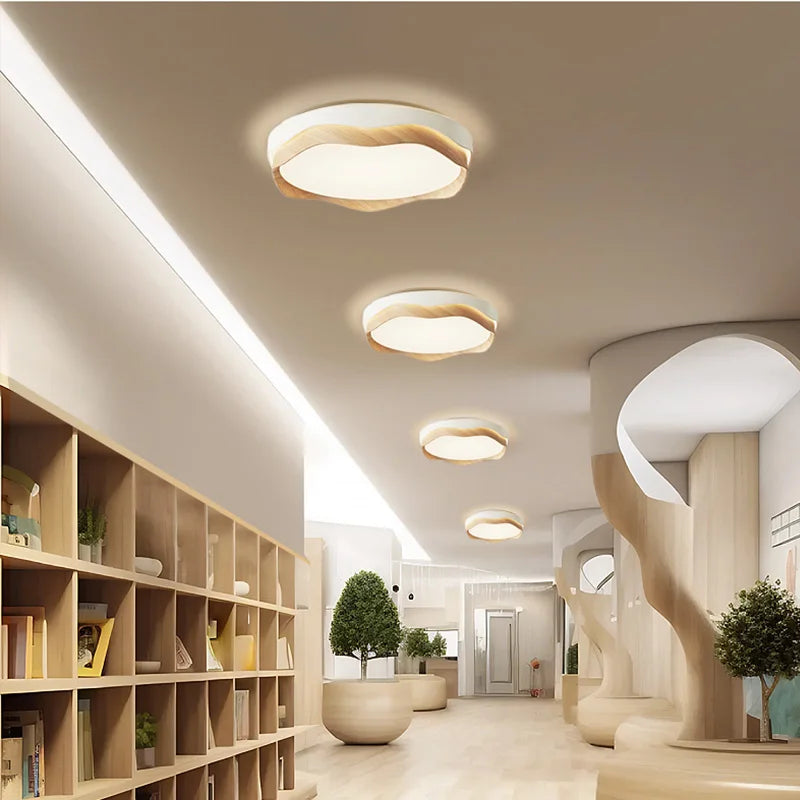 lampes modernes japonais blanc bois clair diffuseur opaque éclairage indirect couloir balcon