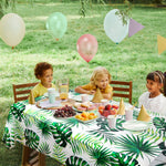 nappe jetable anniversaire motif tropical feuilles palmier fleurs verte moderne festivités été