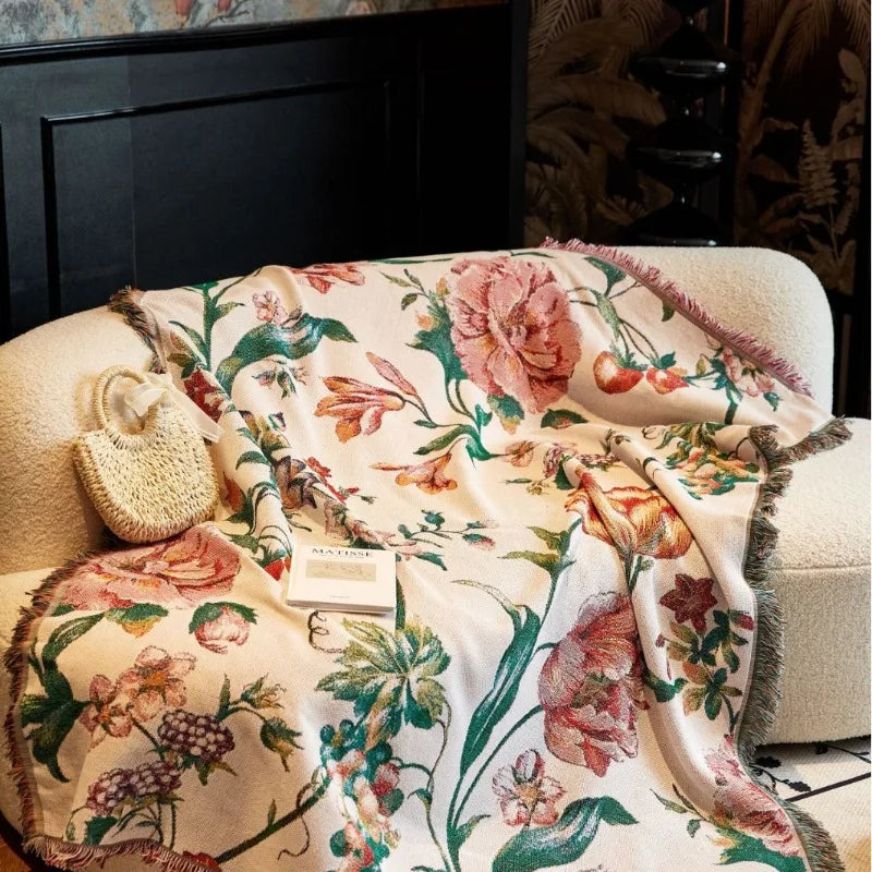 couverture canapé vintage floral beige rose verte rouge jaune franges jacquard polyestère antidérapante