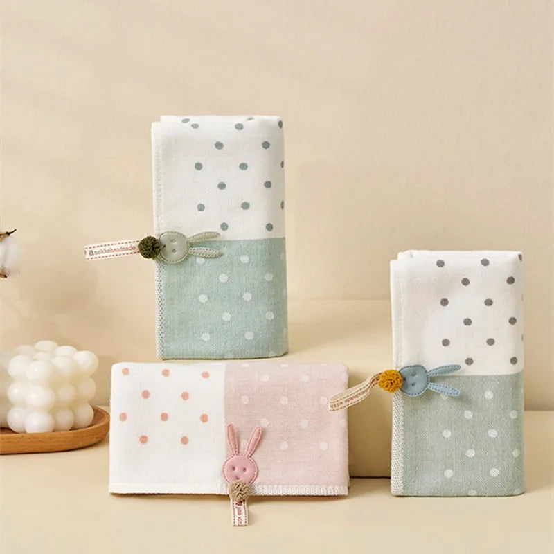 serviette coton bébé rapide absorption noël rose clair vert pastel gris clair points blancs