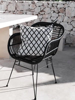 chaise moderne rotin tressée coussin noir blanc beige