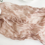 serviettes table rose pâle crêpe plissées décoration élégante maison mariage festive