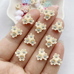 paillettes résine fleurs artificielles miniatures ornements pétale centre rouge rose violet bleu gris beige