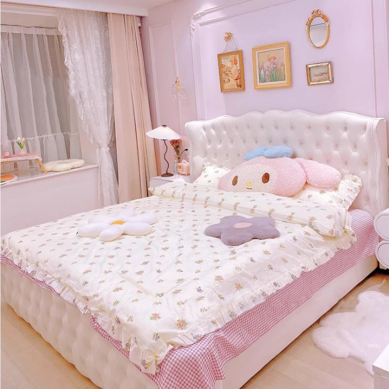 lit blanc tufté classique pieds matelas oreillers draps king size double moderne chambre coucher