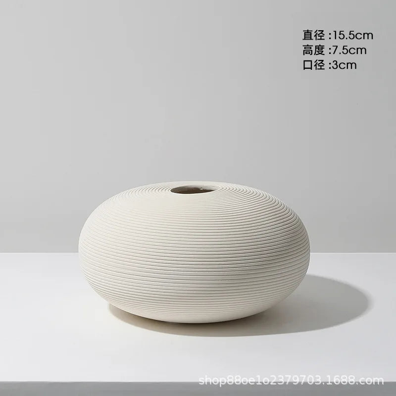 vases céramique blancs rayures horizontales modernes fleurs artificielles
