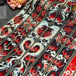 ruban décoratif artisanal dragon stylisé fleurs motifs floraux rouge noir blanc doré