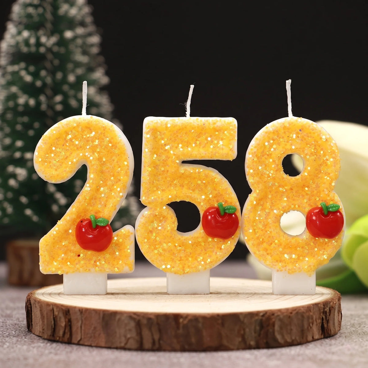 bougies numeriques jaune paillette pomme rouge anniversaire decoratif thème feuille verte paillettes dorées tringle
