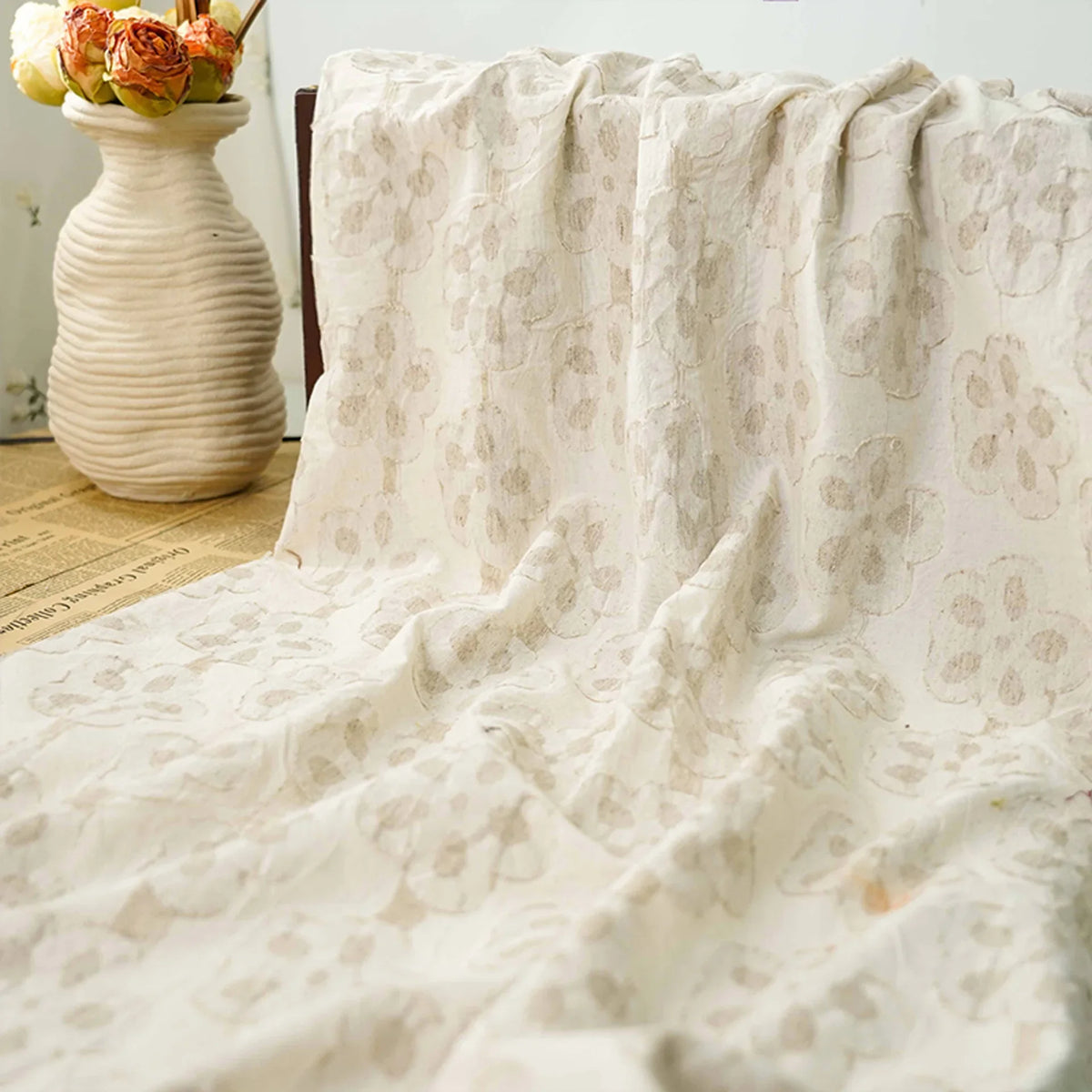 tissu coton beige fleurs simple texture classique résistant environnemental 150cm