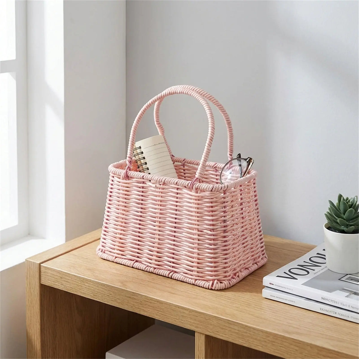 panier tressé marron clair rose rangement stockage bohème minimaliste respectueux environnement multifonctionnel