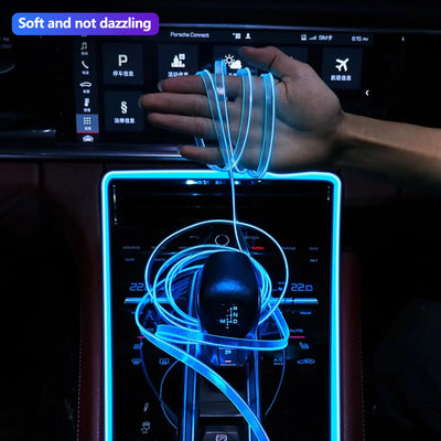 Ruban LED ambiance voiture flexible installé sur tableau de bord