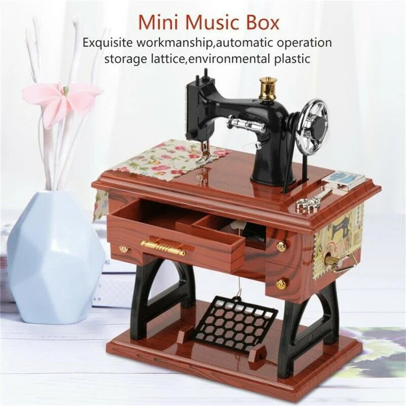 décoration maison vintage machine coudre miniature meuble tiroirs pédale tissu floral