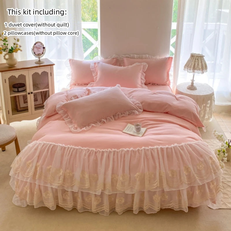 ensemble literie rose clair broderies fleurs dorées fronces blanches romantique doux pièces housse couette