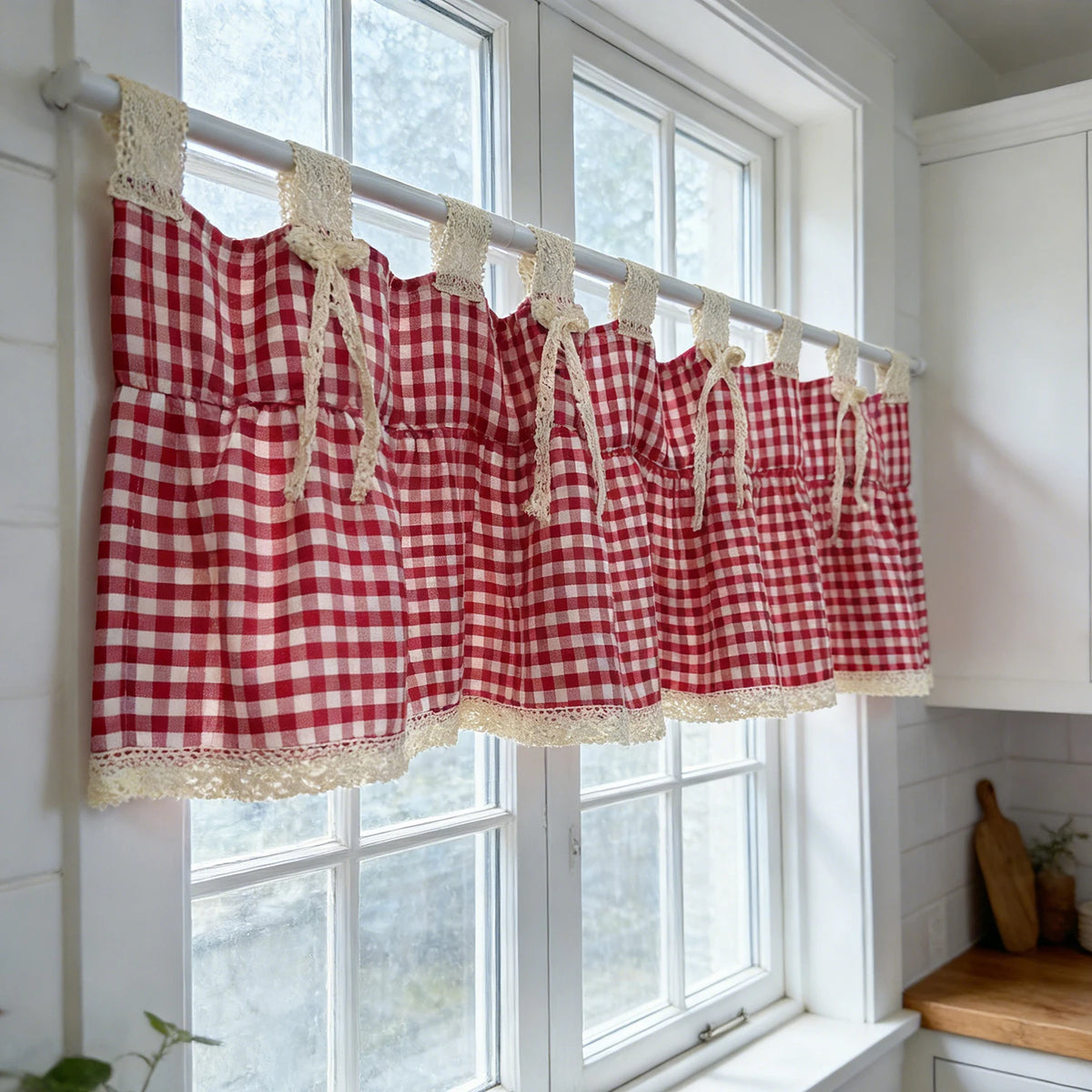 rideau rouge vichy semi transparent polyester dentelle blanche fenêtre rustique chambre cuisine