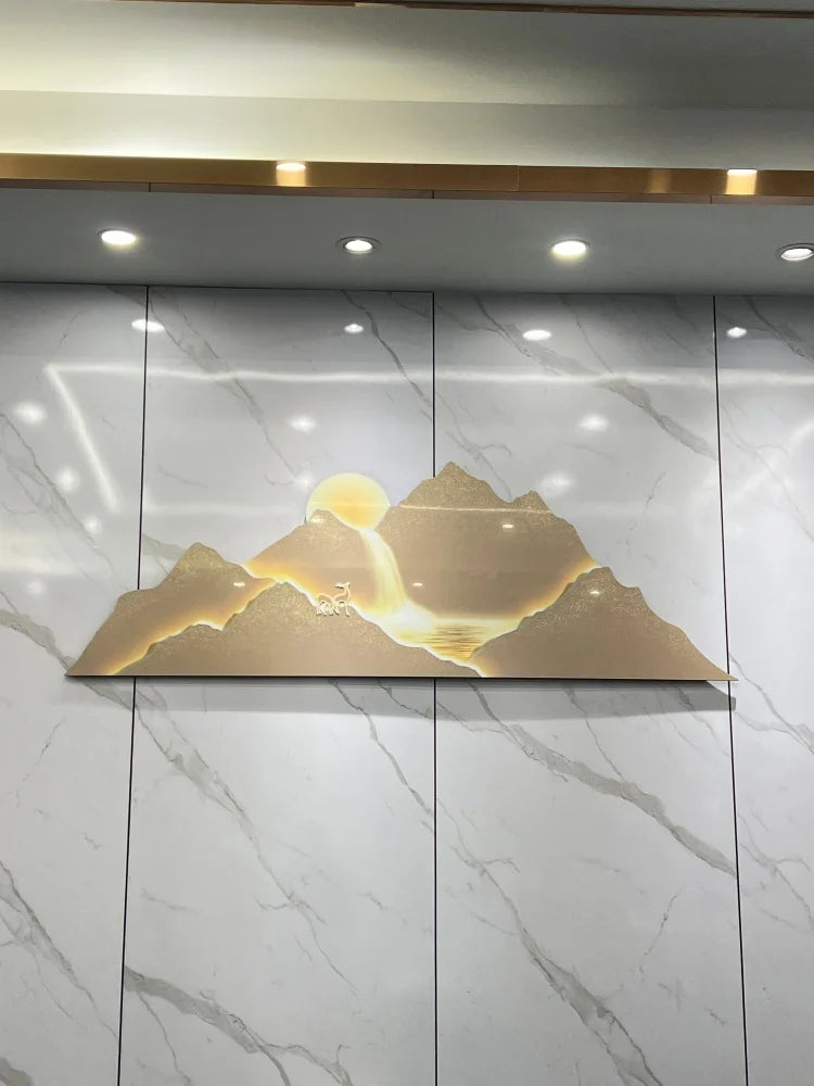 décoration murale moderne plaque blanc doré montagne cascade soleil motifs abstraits minimaliste