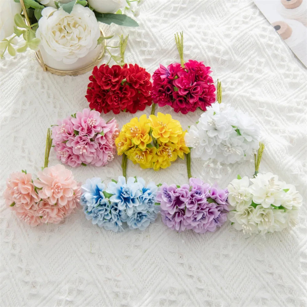 décoration intérieure bouquets artificiels fleurs pivoines classiques rouge rose blanc jaune bleu violet
