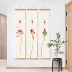toile suspendue fleurs lotus art traditionnel beige clair rose verte noire rouge insectes texte
