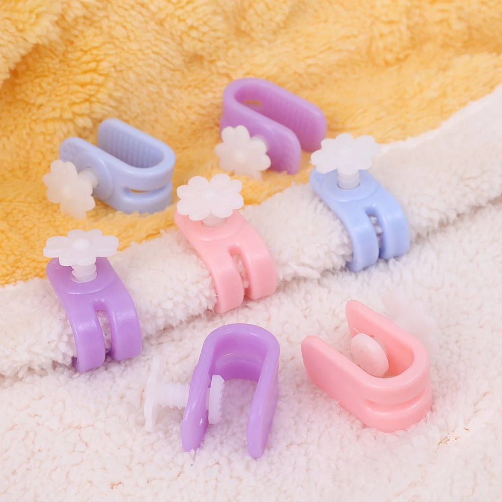 clips fixation violet rose bleu fleurs blanches moderne pratique 12pcs