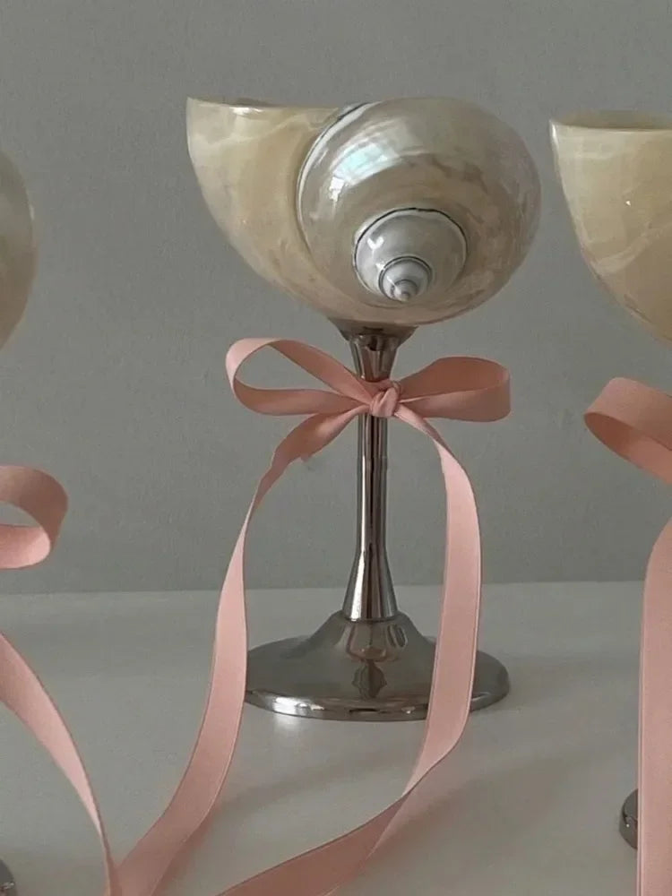 coquillages pieds haute qualité verre couleur beige moderne minimaliste décoration intérieure chic naturel brillant