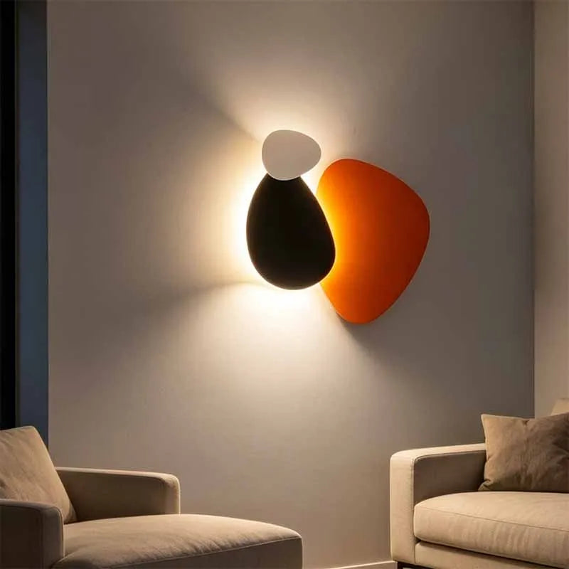 lampe murale moderne abstraite orange noir blanc violet fixée mur minimaliste