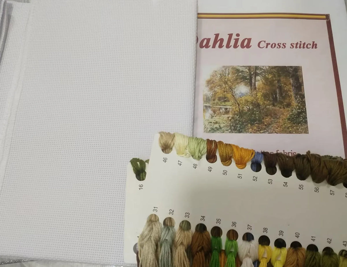 broderie paysage automnal tissu blanc 14CT 16CT 18CT fil palette chaude techniques points guide