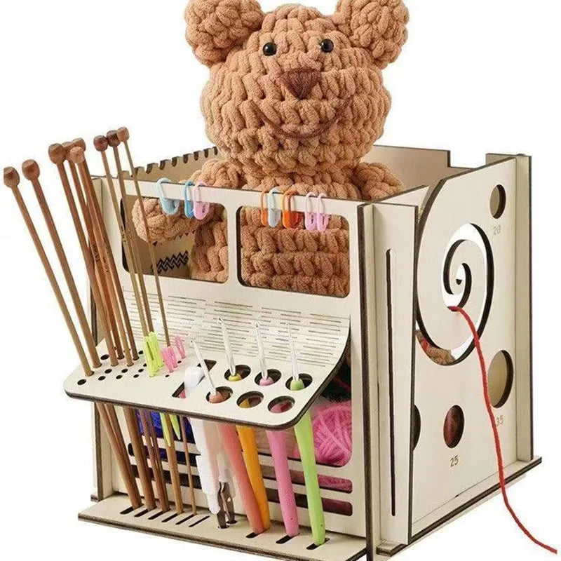 boîte outils tricot bois naturel motifs géométriques aiguilles ciseaux ruban bobines modernes rangement tricots