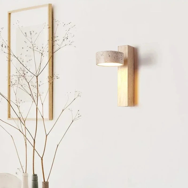 lampe murale moderne bois papier peint beige taches brunes wabi sabi led fixée mur