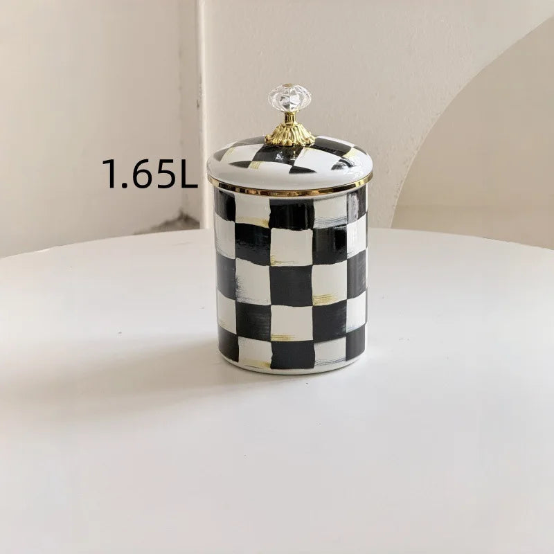 contenants cuisine porcelaine émaillée carreaux géométriques bleu blanc rose classiques
