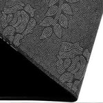 tapis moderne rayures noires blanches points blancs fond noir anti salissure antidérapant polyester