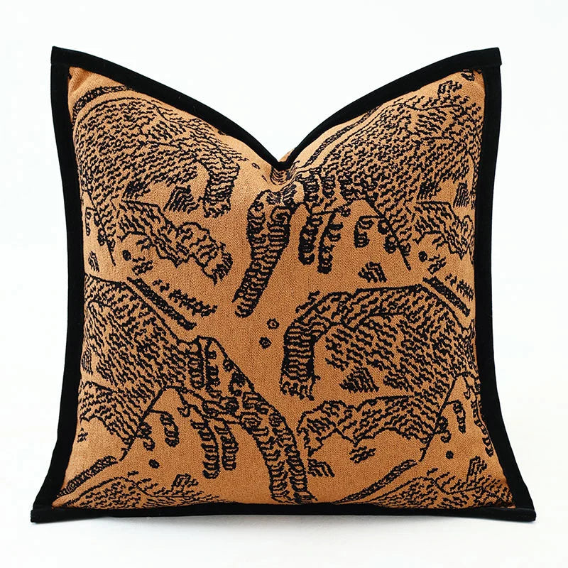 housse coussin carrée motif floral beige marron noir pompons moderne décoration maison