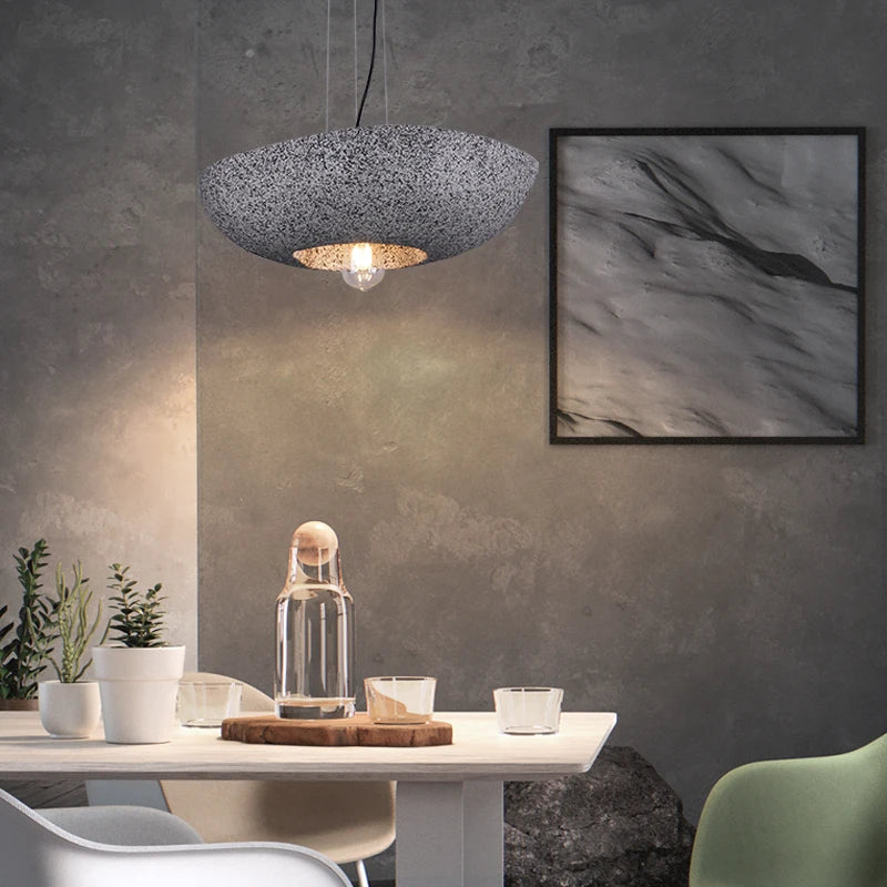 Suspension lumineuse moderne noir gris grains ciment opacité câble suspendu salon chambre