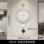 horloge murale moderne or boisée tête cerf suspension décorative vert blanc chambre verte