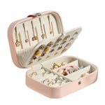 boîte bijoux portable cuir velours beige rose bleu marine moderne élégant boucles oreilles colliers