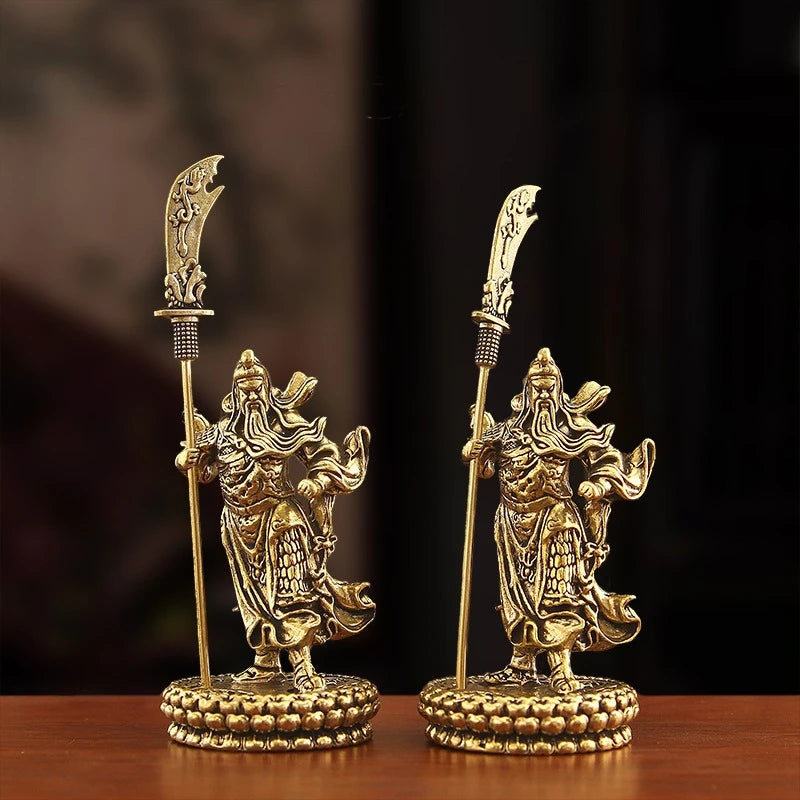 statuette dorée guerrier chinois statuaire traditionnelle ornement maison armure antique décoration intérieure hallebarde historique