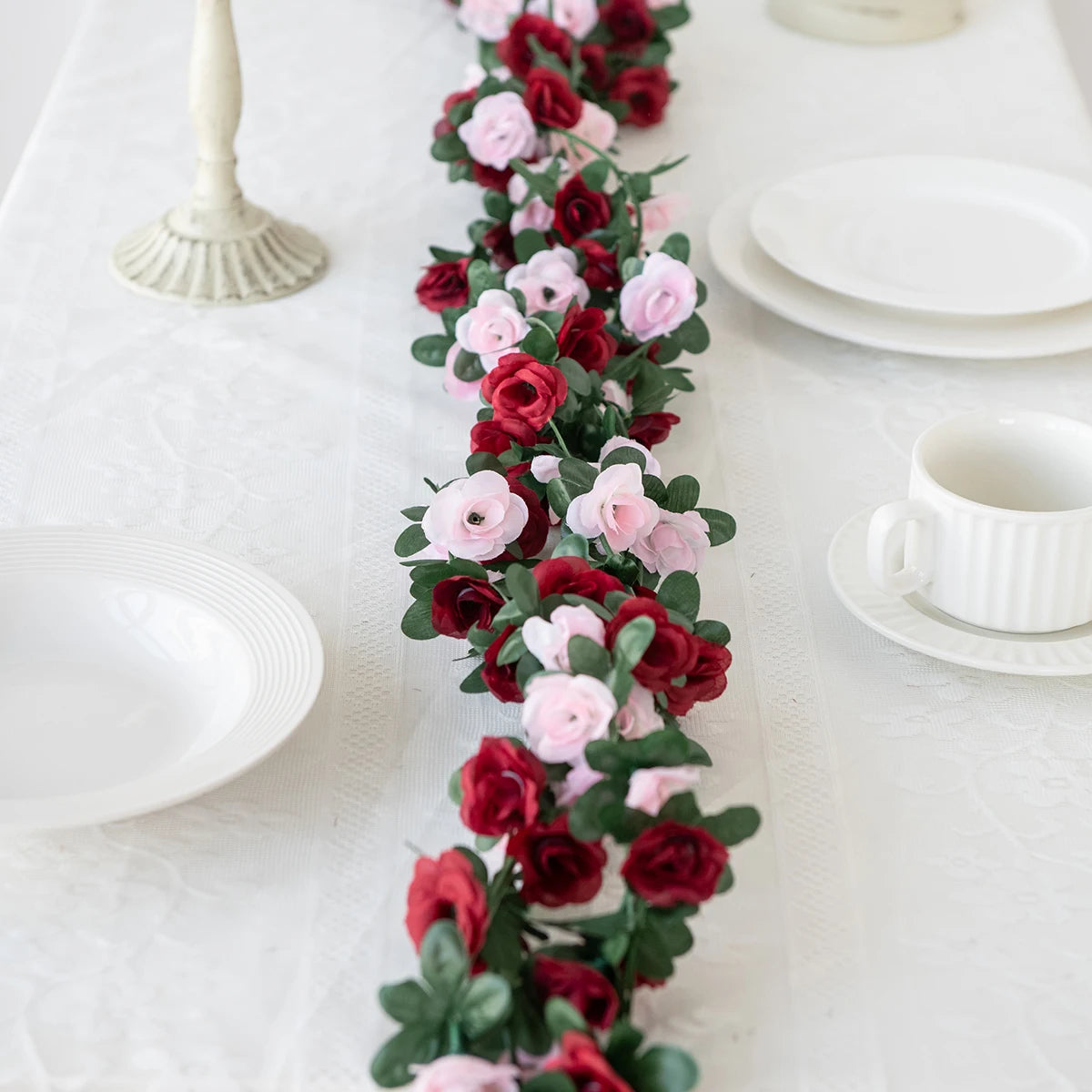 guirlande fleurs artificielles roses feuilles vertes décoration mariage fête maison jardin extérieur longue tige