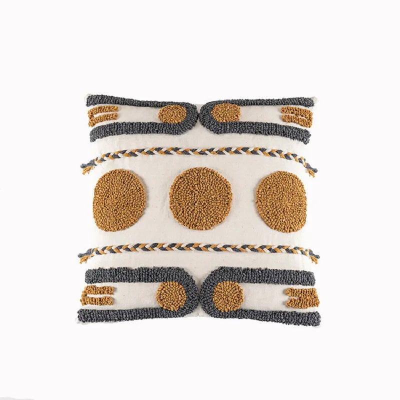housse coussin brodée motif géométrique moderne blanc marron gris respectueux environnement décoration maison polyester