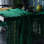 Nappe gothique noire avec bougeoirs ambiance sombre