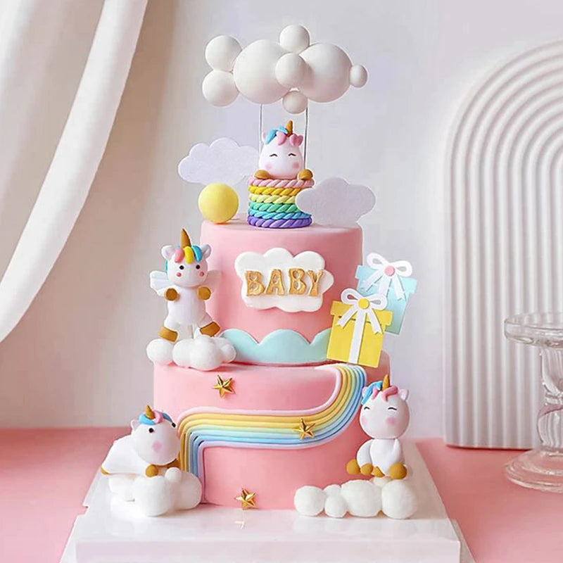 décoration gâteau licorne arc ciel pois nuages lettres dorées anniversaire enfant créatif festif