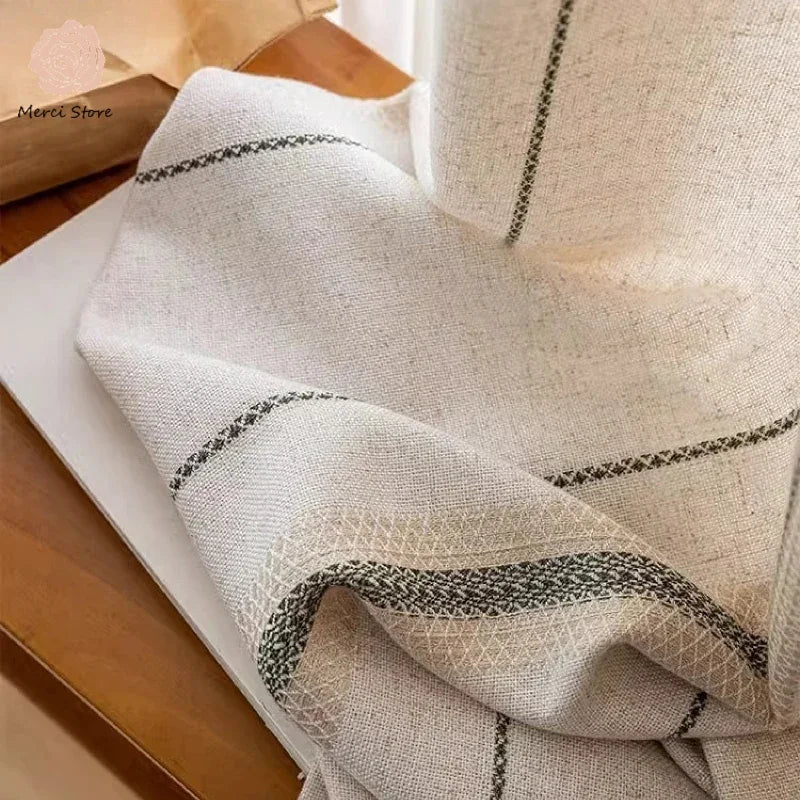 rideau polyester moderne beige clair rayures verticales opacité chambre salon