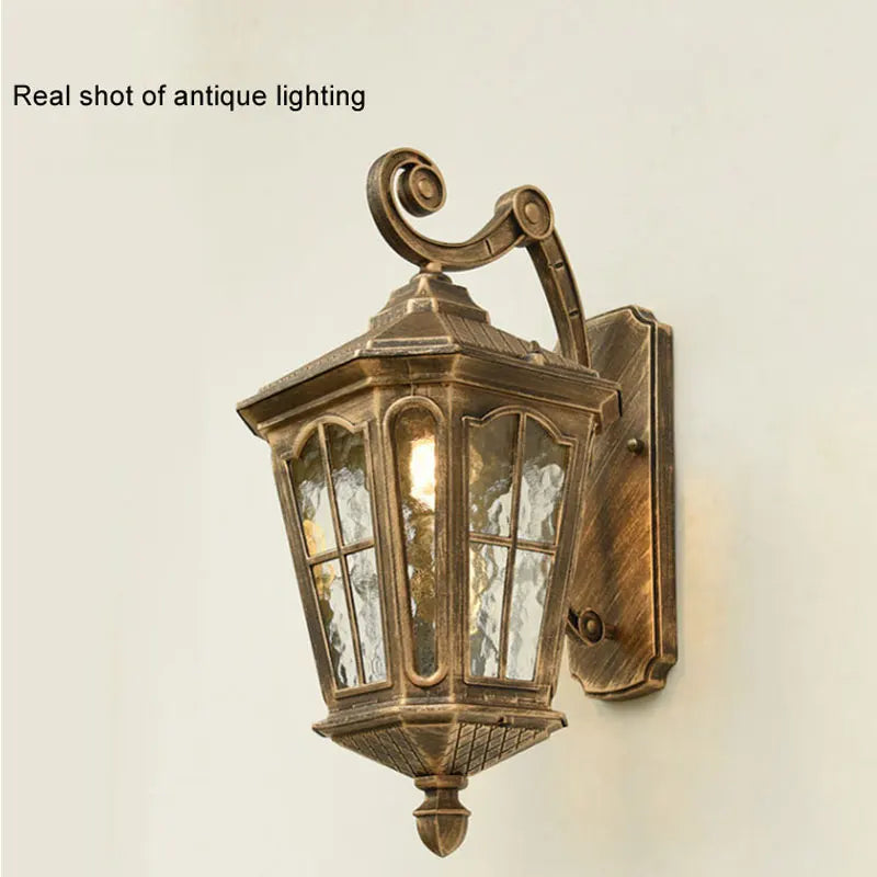 lampe murale vintage aluminium noir doré verre semiopaque éclairage quotidien interrupteur bouton