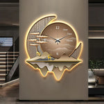 Détail de l'horloge murale avec motif abstrait