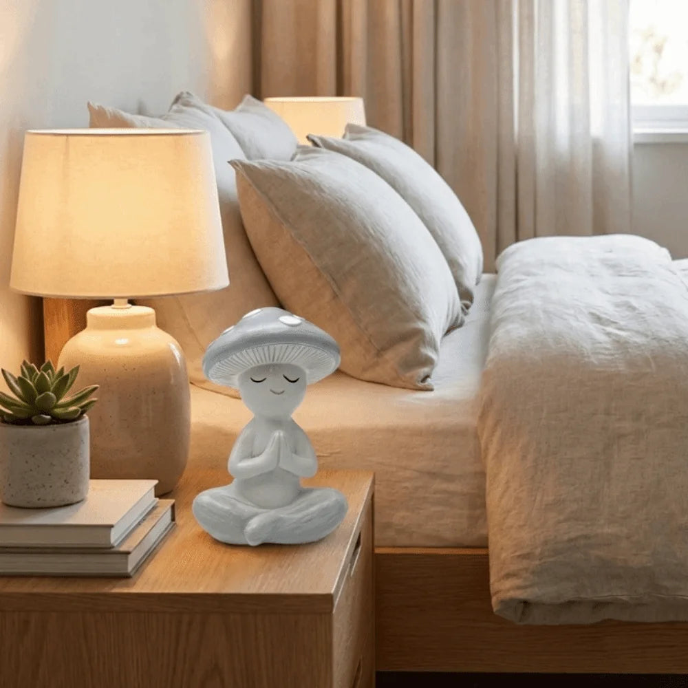 statuette champignon résine polie moderne minimaliste blanc beige marron clair taches blanches texture mat