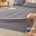 protège matelas imperméable matelassé anti acariens antibactérien gris élastiques lit double