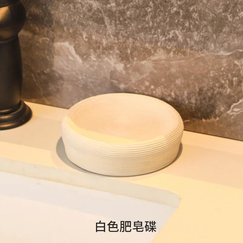 ensemble salle bain moderne tissage texture plateau savon brosse dents gobelet distributeur liquide beige