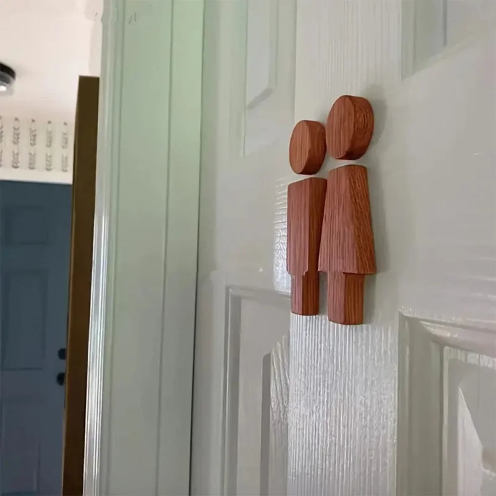 Détail du panneau décoratif en bois massif pour toilette