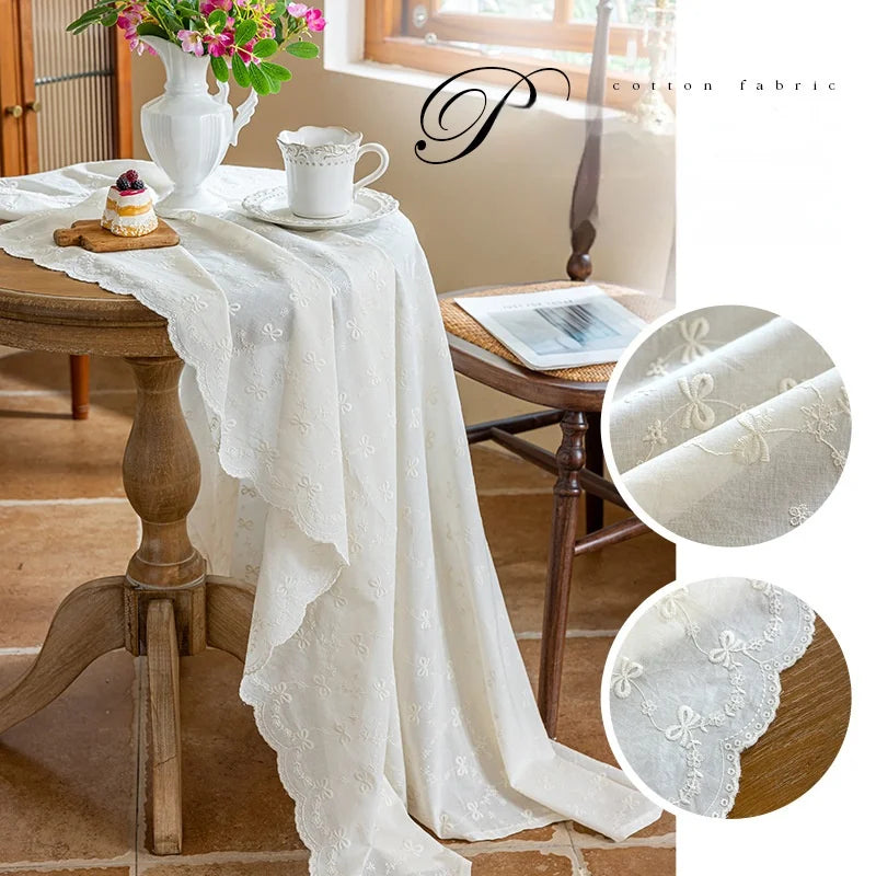 nappe table blanche brodée fleurs élégante réutilisable machine lavable mariage maison